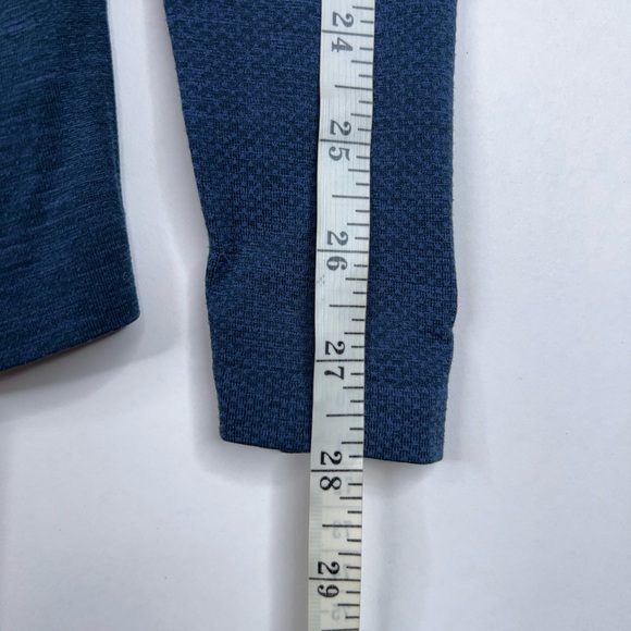Lululemon Half Zip Navy Blue Long Sleeve Top Metal Vent Tech Pullover Medium - Picture 9 of 10